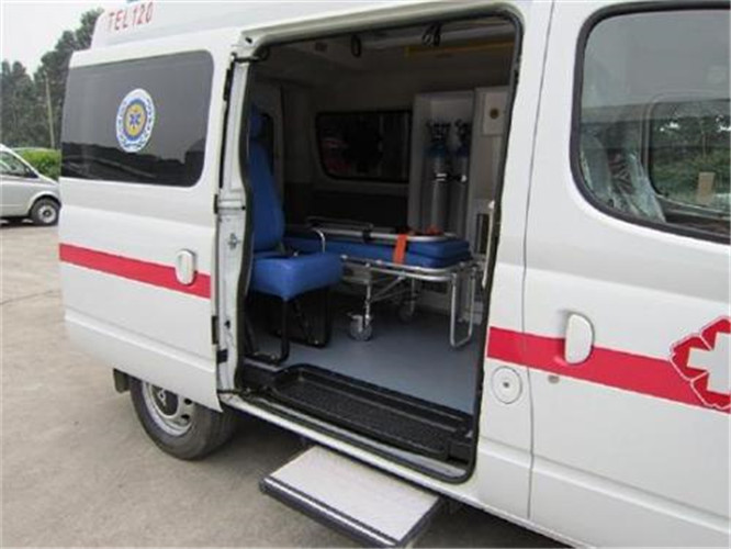陈巴尔虎救护车出租服务案例7